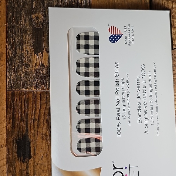 Color Street PLAID ABOUT YOU Real Nail Polish Strips - Picture 3 of 3